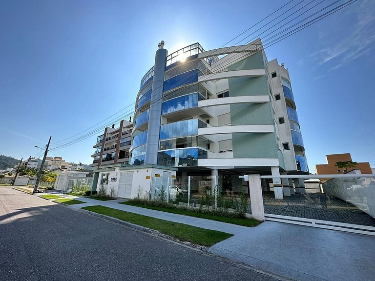 Orbe Residence - Apartamento espaçoso com duas suítes e vara