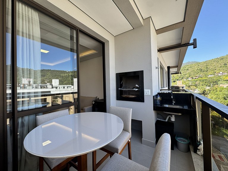 Oásis do Atlântico 402 A – Apartamento amplo em condomínio c