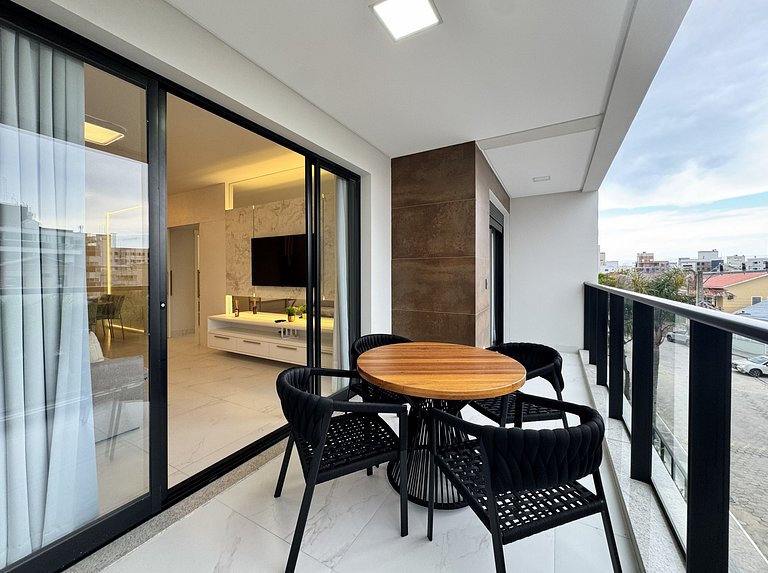 Invictus Residence 202 - Apartamento amplo com ar-condiciona