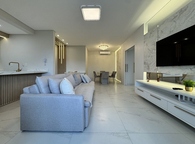 Invictus Residence 202 - Apartamento amplo com ar-condiciona