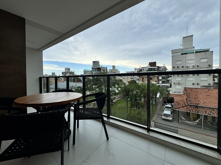 Invictus Residence 202 - Apartamento amplo com ar-condiciona