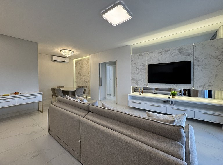 Invictus Residence 202 - Apartamento amplo com ar-condiciona