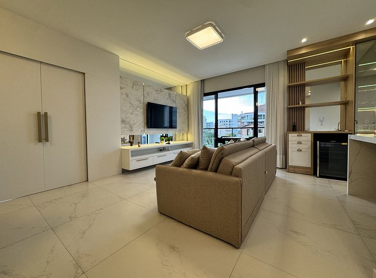 Invictus Residence 202 - Apartamento amplo com ar-condiciona