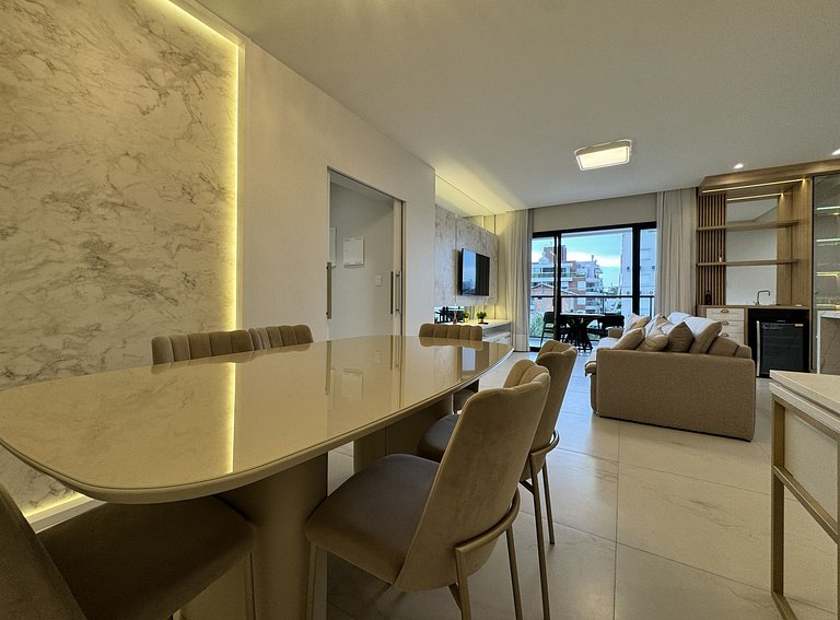 Invictus Residence 202 - Apartamento amplo com ar-condiciona