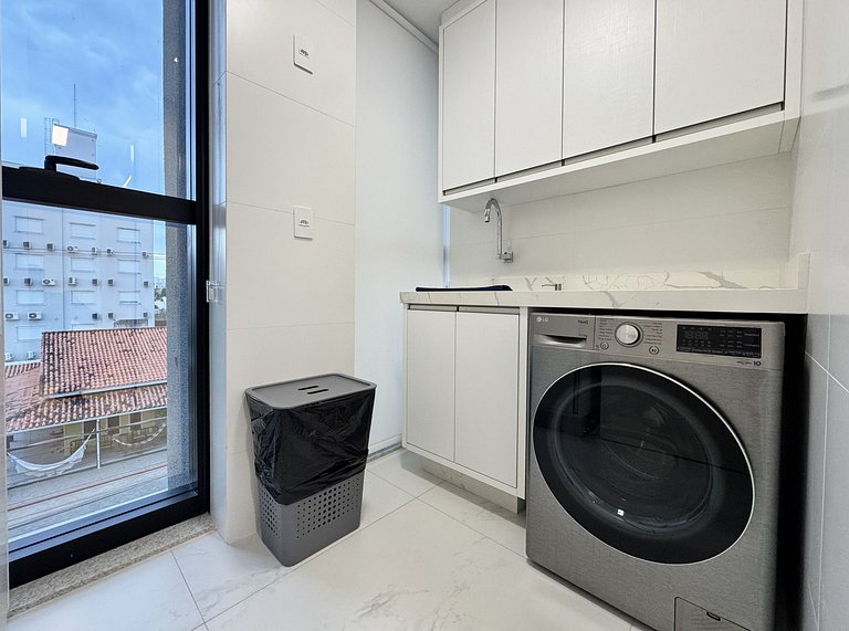 Invictus Residence 202 - Apartamento amplo com ar-condiciona