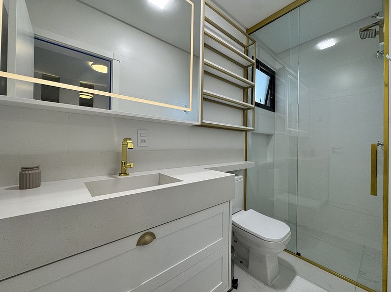 Invictus Residence 202 - Apartamento amplo com ar-condiciona