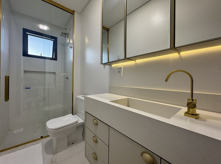 Invictus Residence 202 - Apartamento amplo com ar-condiciona