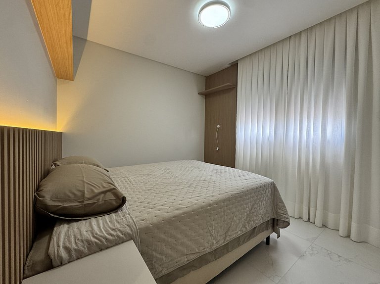 Invictus Residence 204 – Apartamento amplo com ar-condiciona