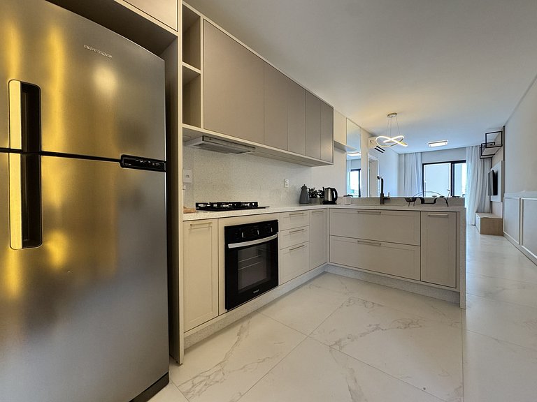 Invictus Residence 204 – Apartamento amplo com ar-condiciona