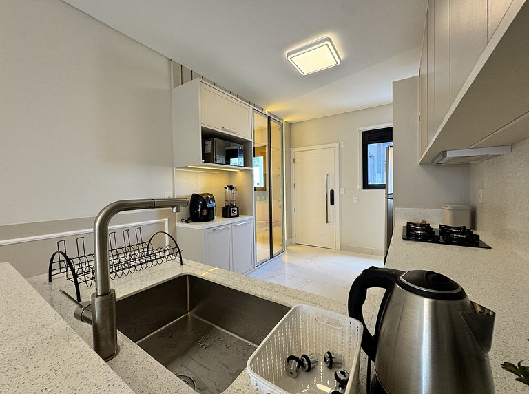 Invictus Residence 204 – Apartamento amplo com ar-condiciona