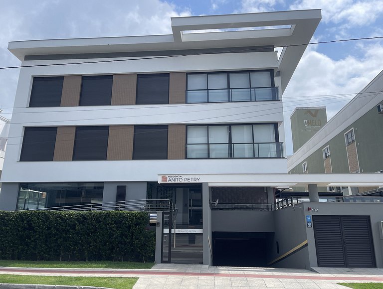 Anito Petry - Apartamento mobiliado e equipado na Praia de P