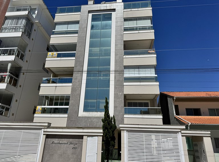 Luize 302 - Apartamento amplo com 3 dormitórios, a 300m do m