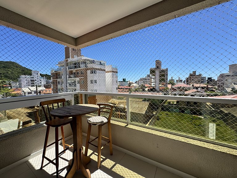 Luize 302 - Apartamento amplo com 3 dormitórios, a 300m do m