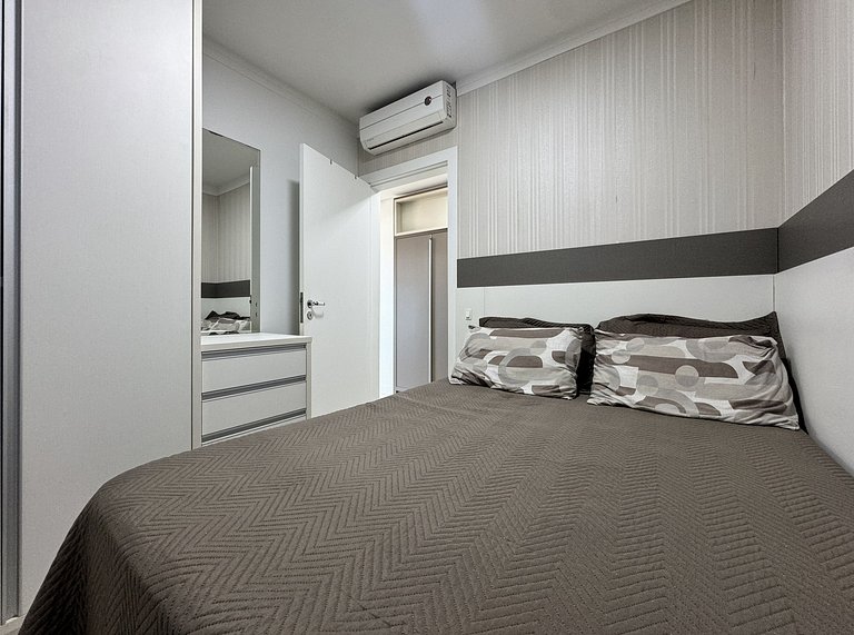 Luize 302 - Apartamento amplo com 3 dormitórios, a 300m do m