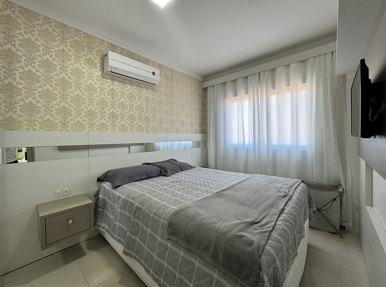 Luize 302 - Apartamento amplo com 3 dormitórios, a 300m do m