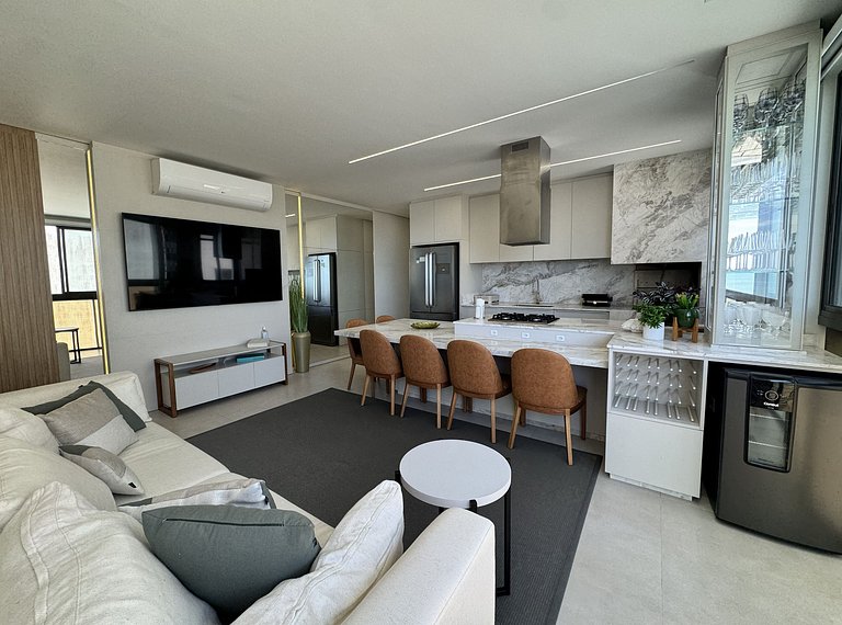 Bellagio Home, apartamento de frente para o mar, com uma vis