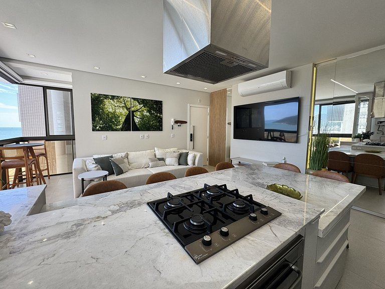 Bellagio Home, apartamento de frente para o mar, com uma vis