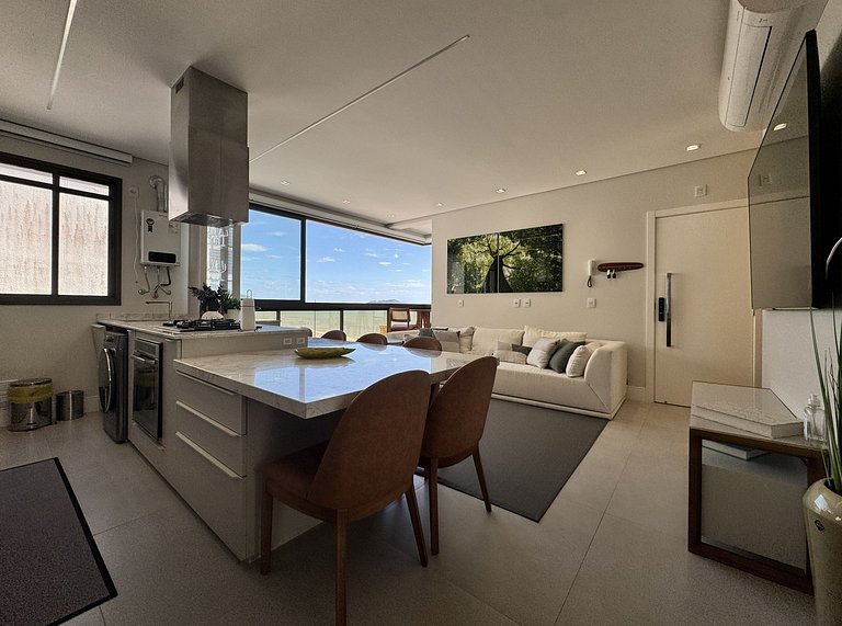Bellagio Home, apartamento de frente para o mar, com uma vis