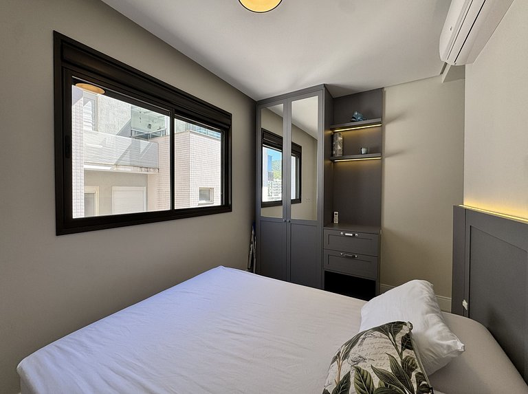 Bellagio Home, apartamento de frente para o mar, com uma vis