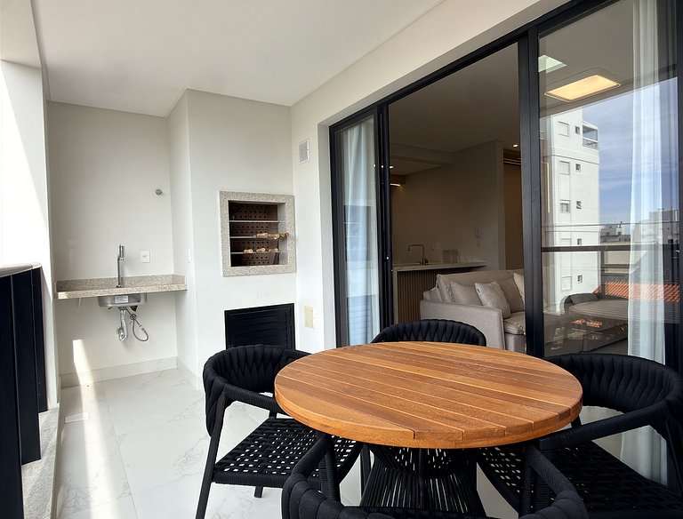 Invictus Residence 202 - Apartamento amplo com ar-condiciona