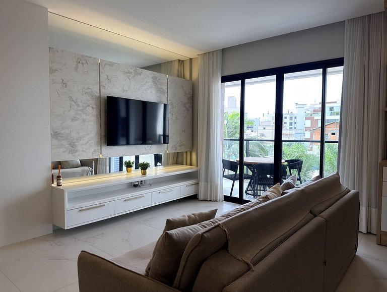 Invictus Residence 202 - Apartamento amplo com ar-condiciona