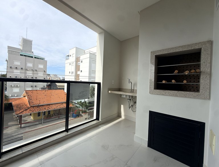 Invictus Residence 202 - Apartamento amplo com ar-condiciona