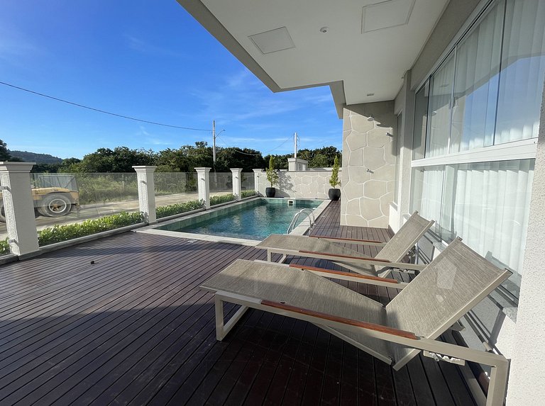 Royal Village - Ático en Praia Grande con 3 suites, piscina