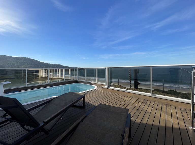 Royal Village - Ático en Praia Grande con 3 suites, piscina