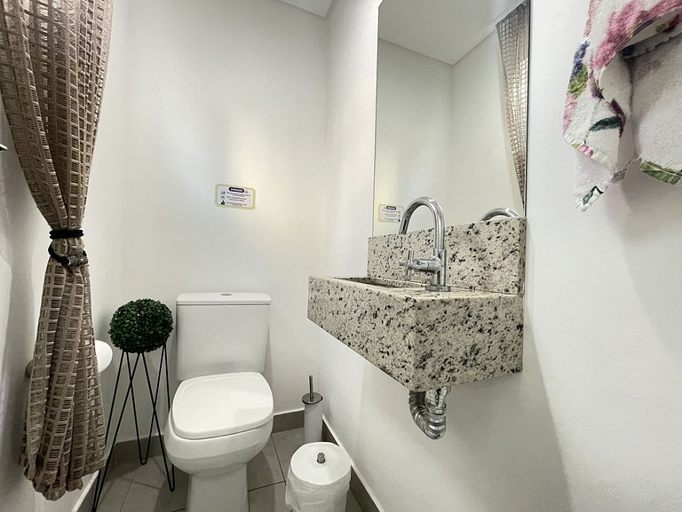 Sobrado das Seringueiras - Conforto com jacuzzi privativa a