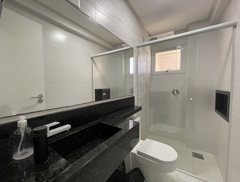 Maria Eduarda 202 - Apartamento amplo com 3 quartos a apenas